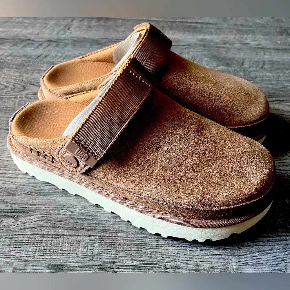 New UGG slippers size 7